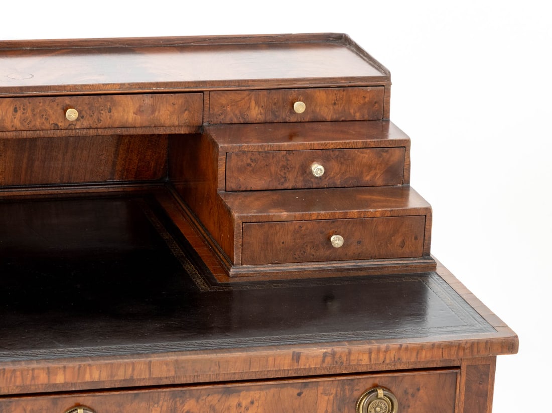 English Regency Flame Mahogany and Walnut Desk - 4
