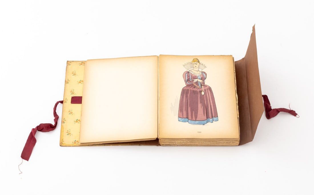 "La Mode Feminine", 1490-1920 - 11