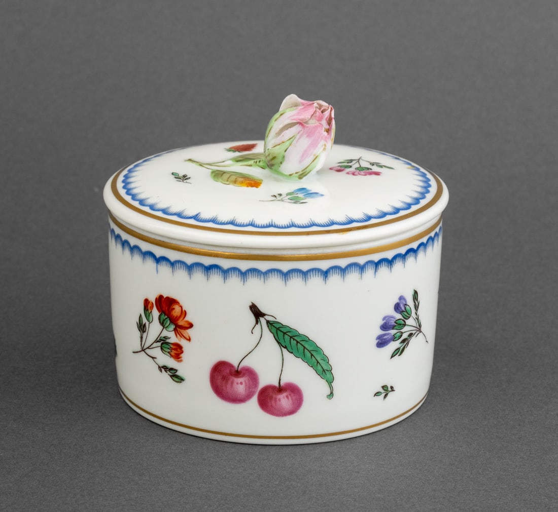 Richard Ginori "Italian Fruits" Porcelain Box (1 of 8)