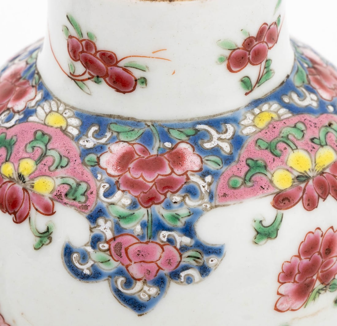 Chinese Famille Rose Porcelain Vases, Pair - 5