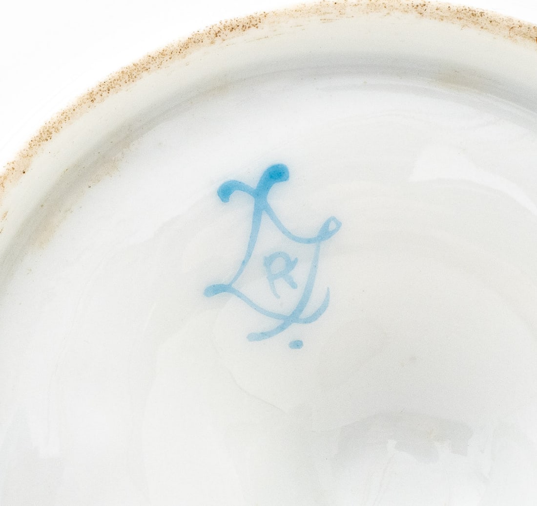 Samson Porcelain Hand Form Ring Holder - 8