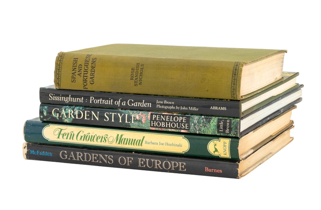 Books on Gardens, 5: Collection of Five Books on Gardens, comprising: "Spanish and Portuguese Gardens", Nichols, Rose Standish, "Garden Style", Hobhouse, Penelope, "Sissinghurst: Portrait of a Garden", Brown, Jane,