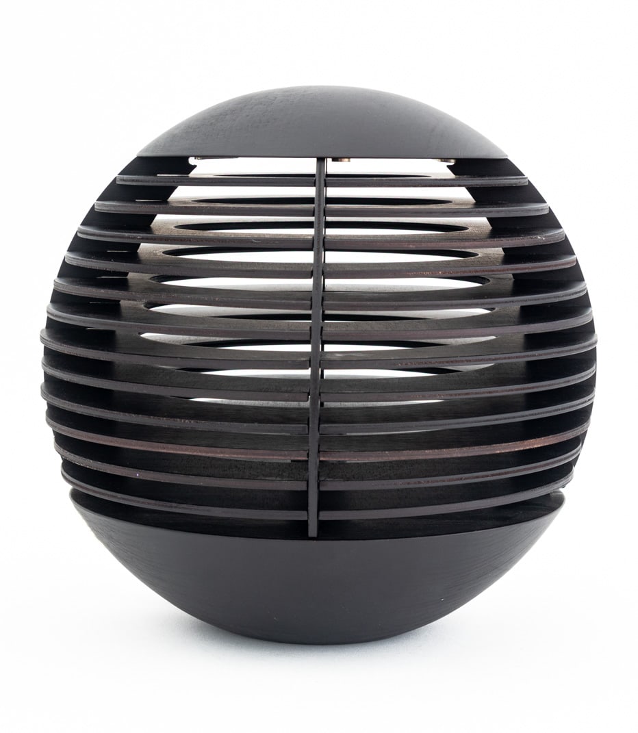 Penta "Tocco" Wenge Finished Table Lamp: Penta "Tocco" Wenge Finished Wood Table Lamp, spherical form. 10" H x 12" Diameter. Provenance: From a New York City Collection. Keywords: Postmodern Design, Minimalist Modern, Orb, Round, Space Age S