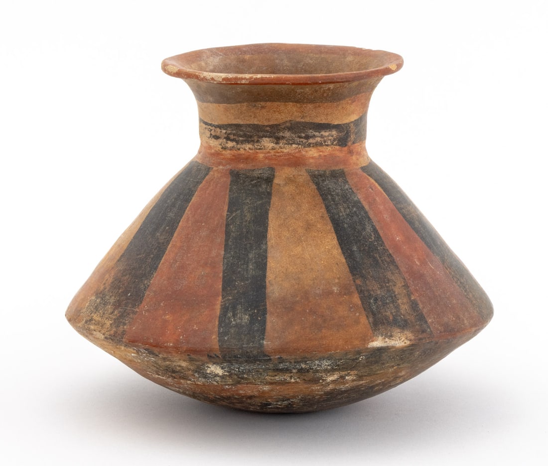 Narino Pre-Columbian Pottery Vase (1 of 7)