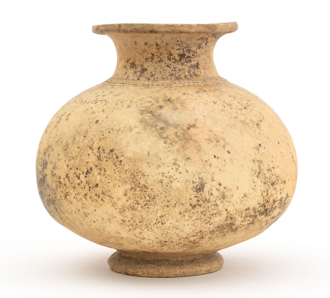 Pre-Columbian Pottery Ovoid Vase - 6