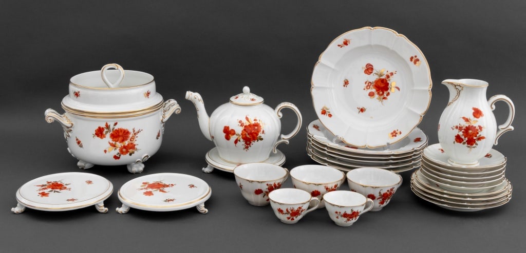 Nymphenburg Porcelain Partial Dinner Service, 26 (1 of 17)