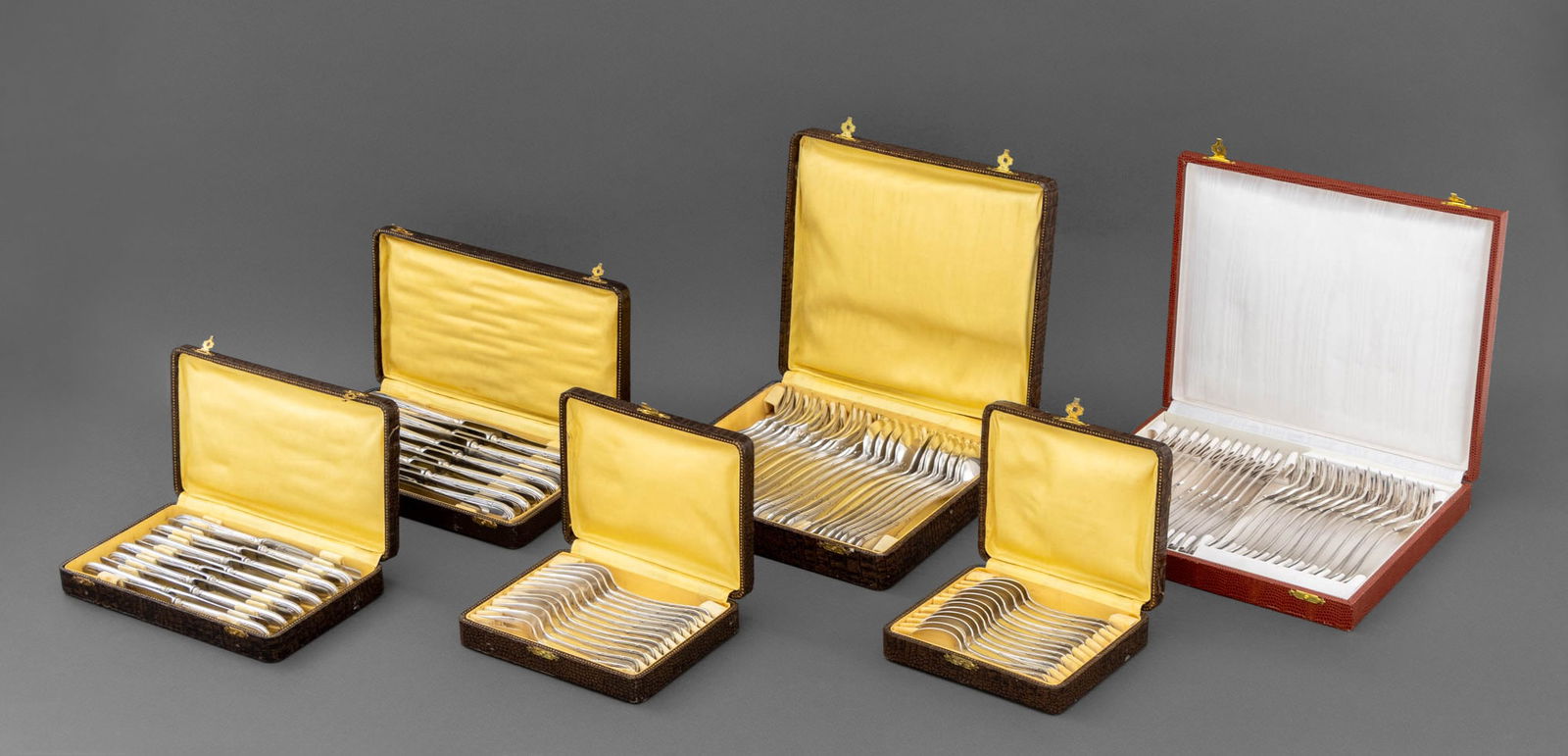 French Silver Plate "Rubans" Flatware Service x 12 - 2