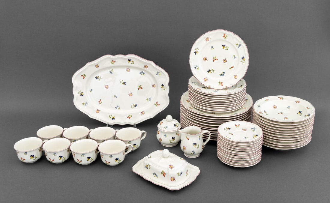 Villeroy & Boch "Petite Fleur" Service for 12: Villeroy and Boch "Petite Fleur" Pattern Partial Porcelain Dinnerware Service for Twelve, marked "Villeroy & Boch / anno 1748 / Ancienne Manufacture Imperiale et Royale / Royale / Petite Fleur /
