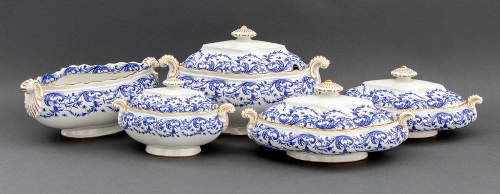 Royal Worcester Blue & White Soup Tureens, 5: Set of Five Royal Worcester Blue and White Glazed Ceramic Soup Tureens, 19th century, four covered, each with "Wilhelm & Graef / New York / Royal Worcester England / Ra. No. 187593 / Royal Worcester