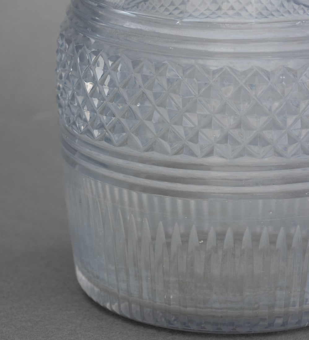 Georgian Faceted Cut Crystal Decanters, Pair - 3