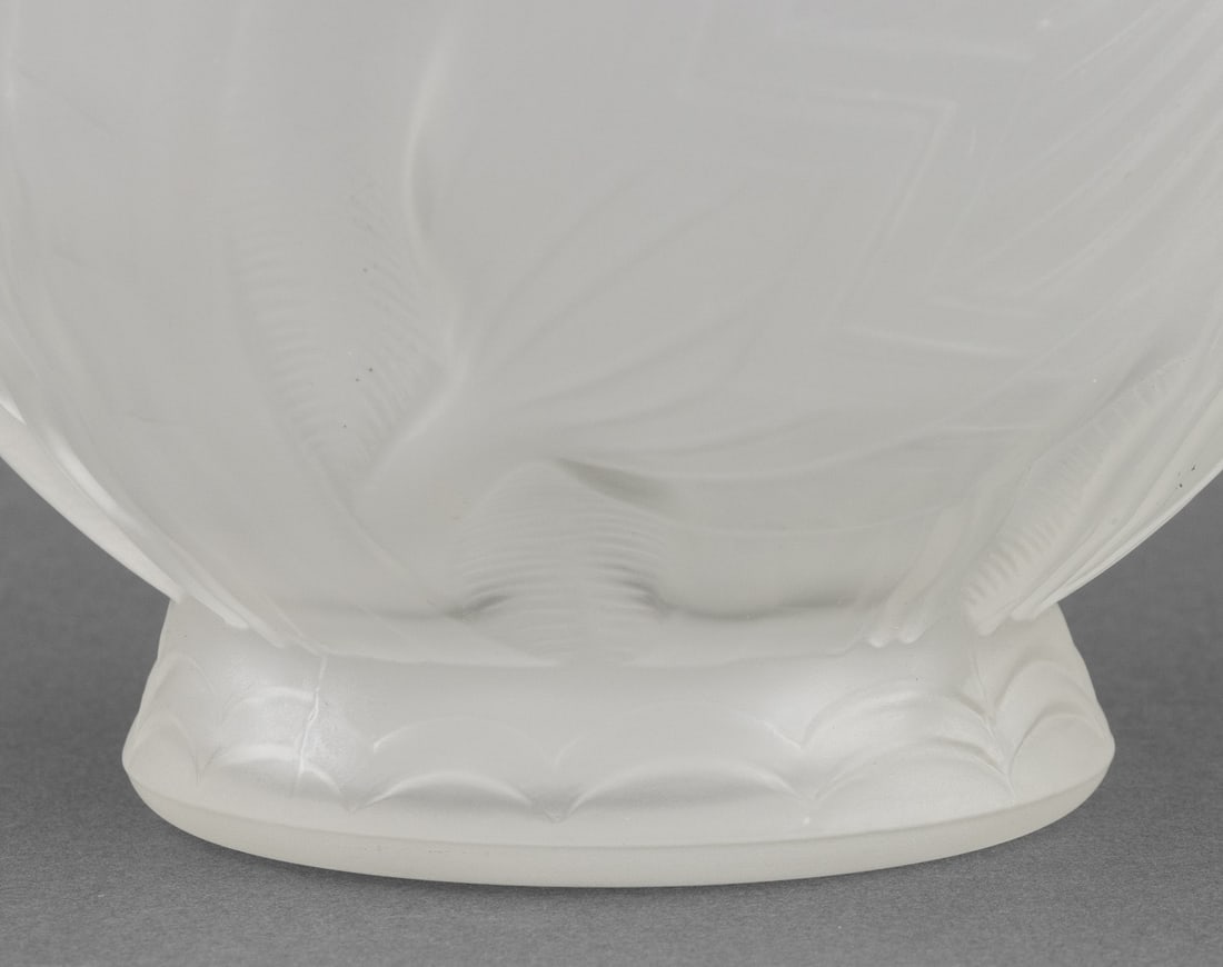 Lalique Art Deco Frosted Glass Vase - 8