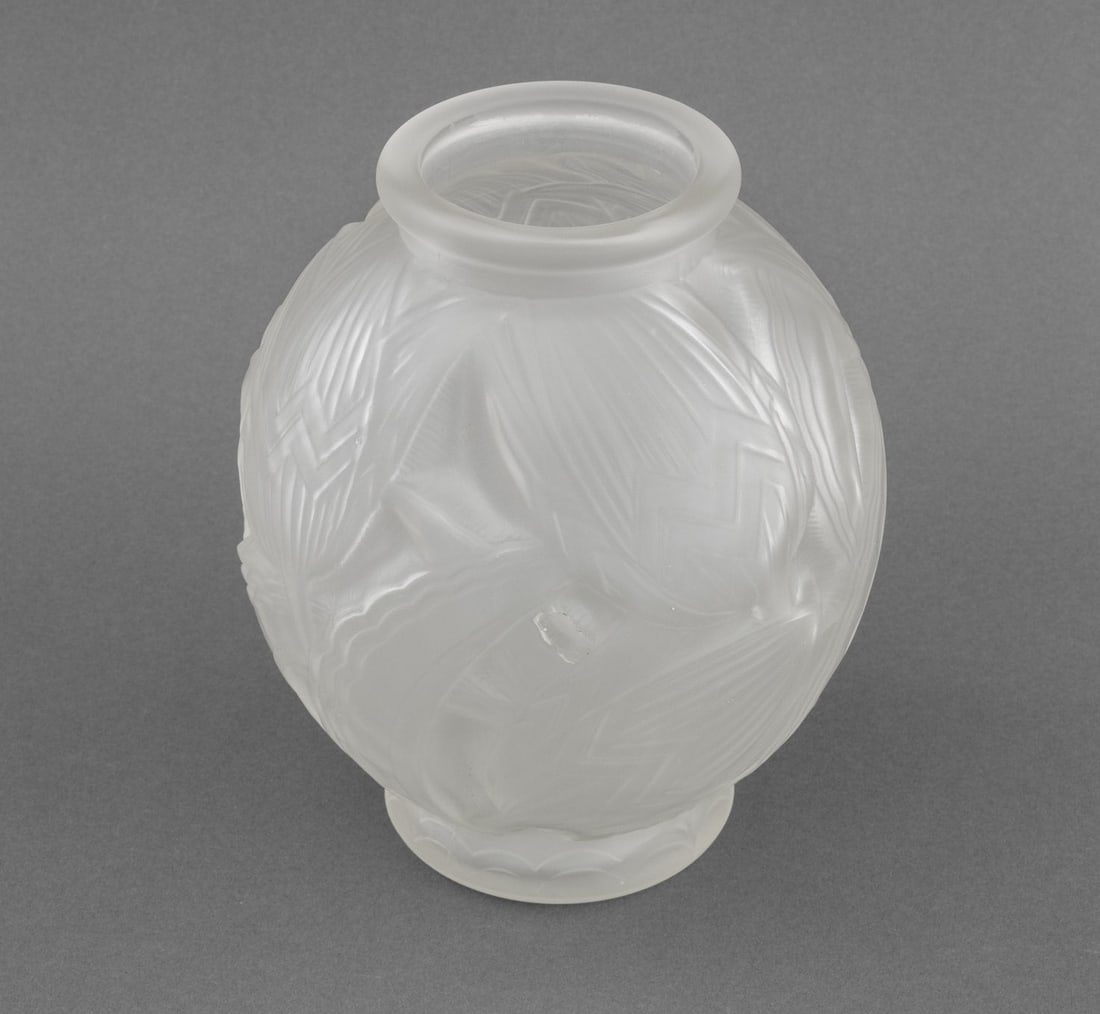 Lalique Art Deco Frosted Glass Vase - 9