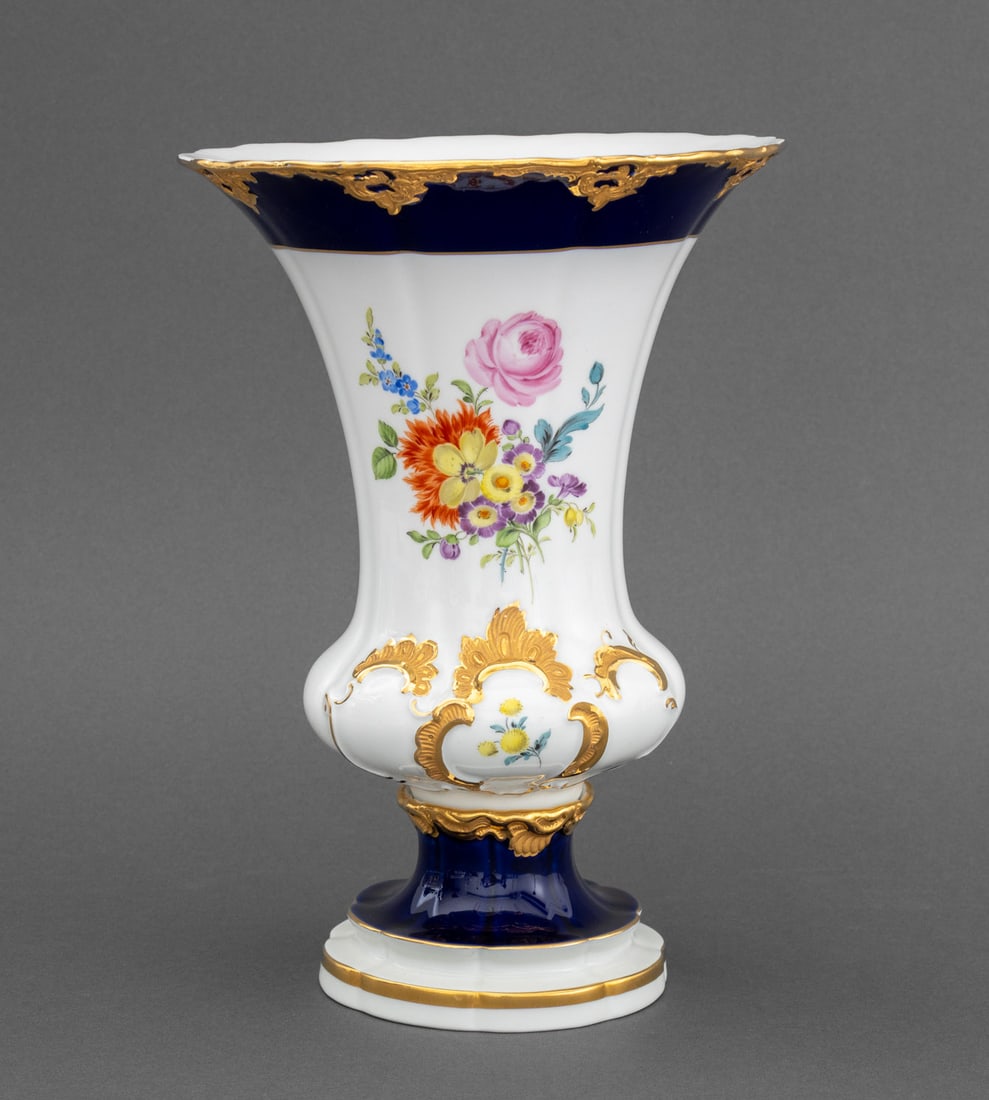 Meissen Gilt and Cobalt Blue Porcelain Vase (1 of 12)
