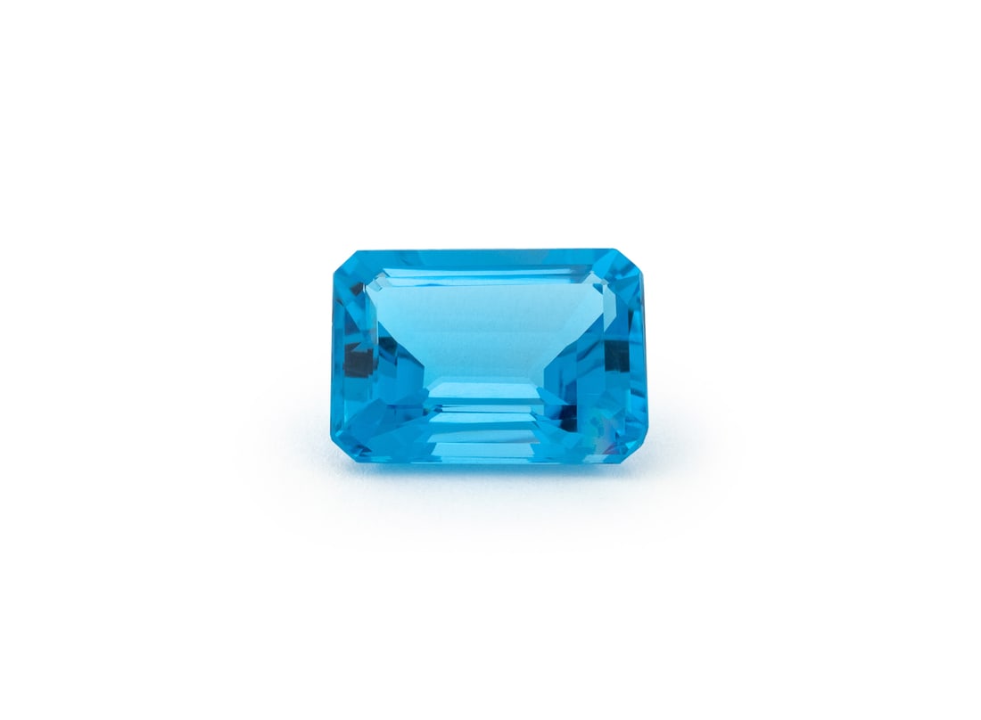 Swiss Emerald Cut Blue Topaz, 20.10 Carats (1 of 10)