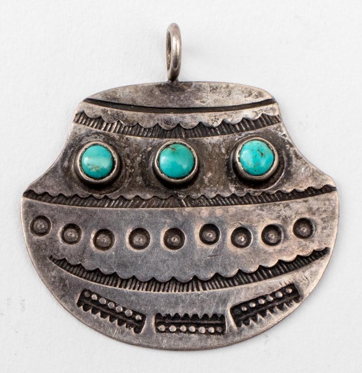 Navajo Dine Sterling Silver Turquoise Pendant (1 of 5)