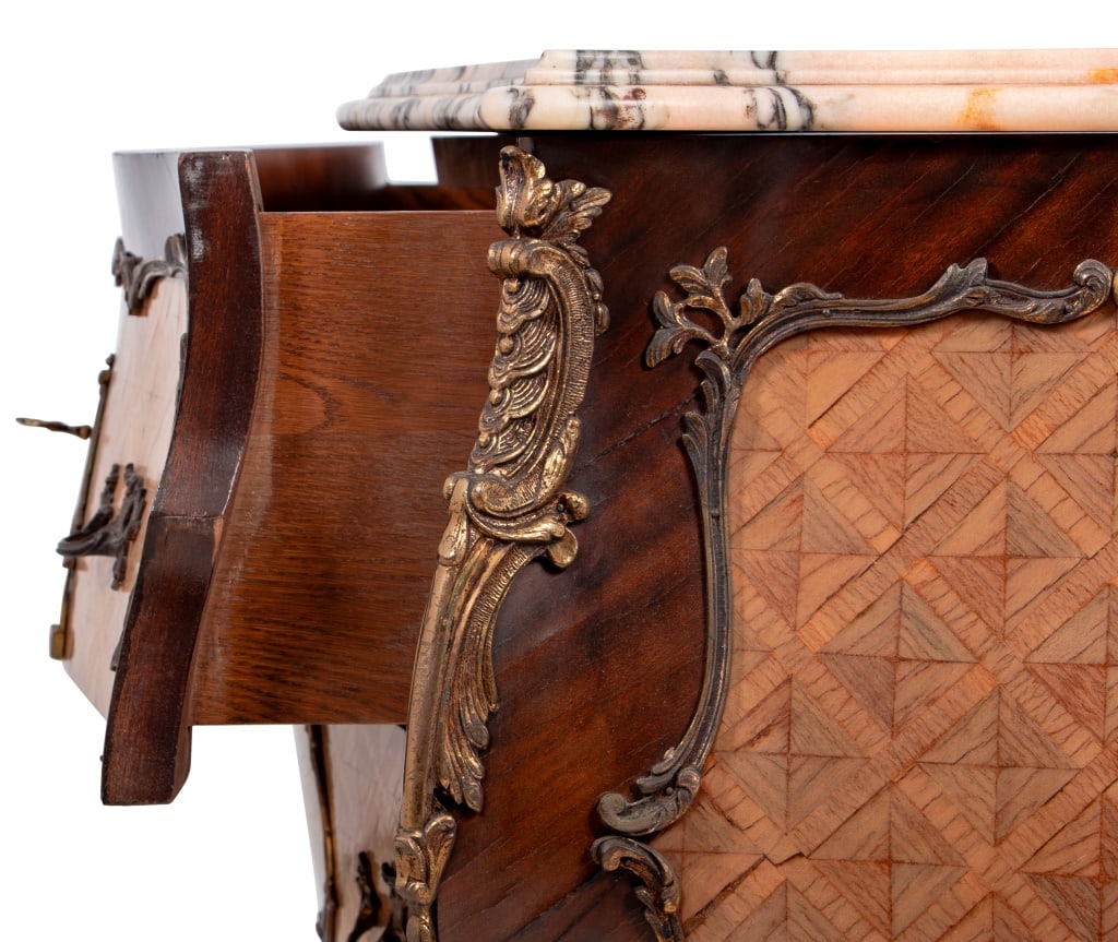 Louis XV Style Kingwood Parquetry Bombe Commode - 4