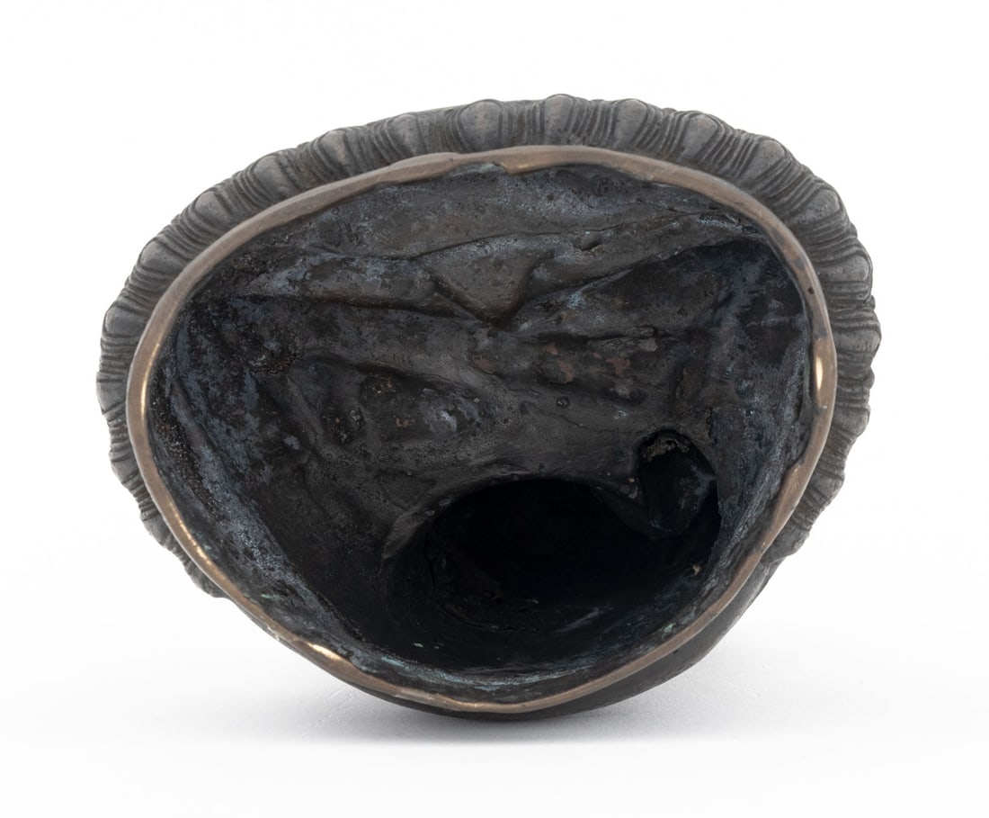 Tibetan Seated Buddha Patinated Bronze Sculpture - 8