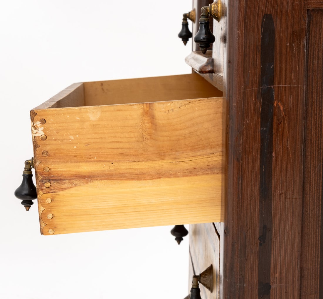 American Grain Painted Dressing Table - 10