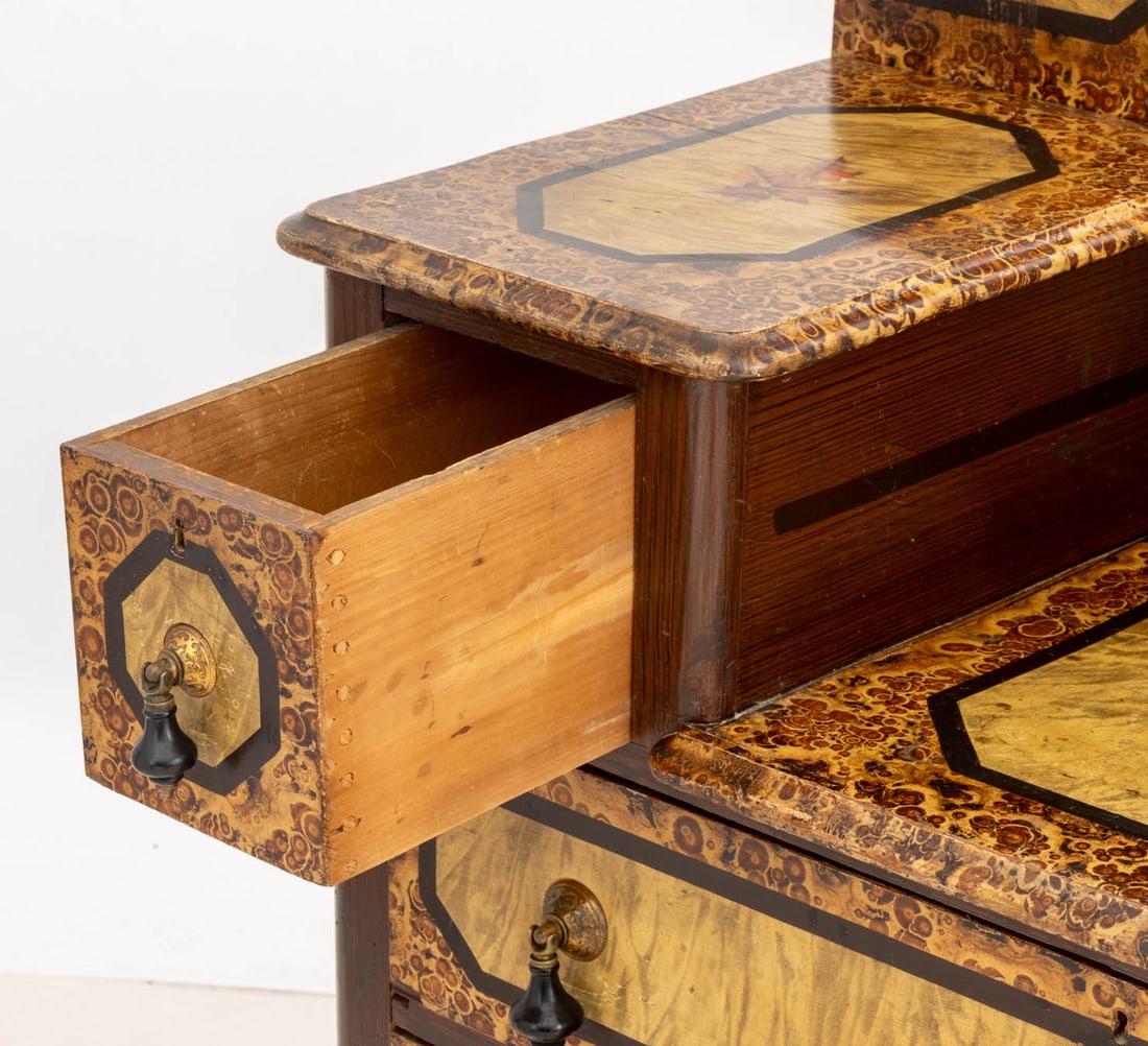 American Grain Painted Dressing Table - 8