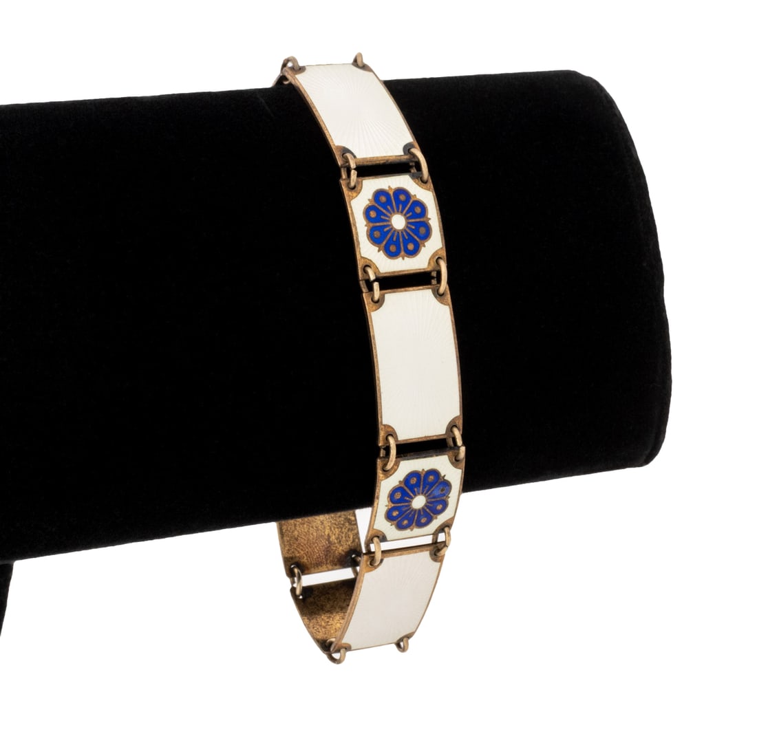 David Andersen 925 Silver Gilt Enamel Bracelet: David Andersen Vermeil Sterling Silver Gilt Guilloche Enamel Bracelet, featuring white and cobalt blue enameled links, joined by box and tongue clasp. marked: "D-A 925S Norway-Sterling" with assay mar