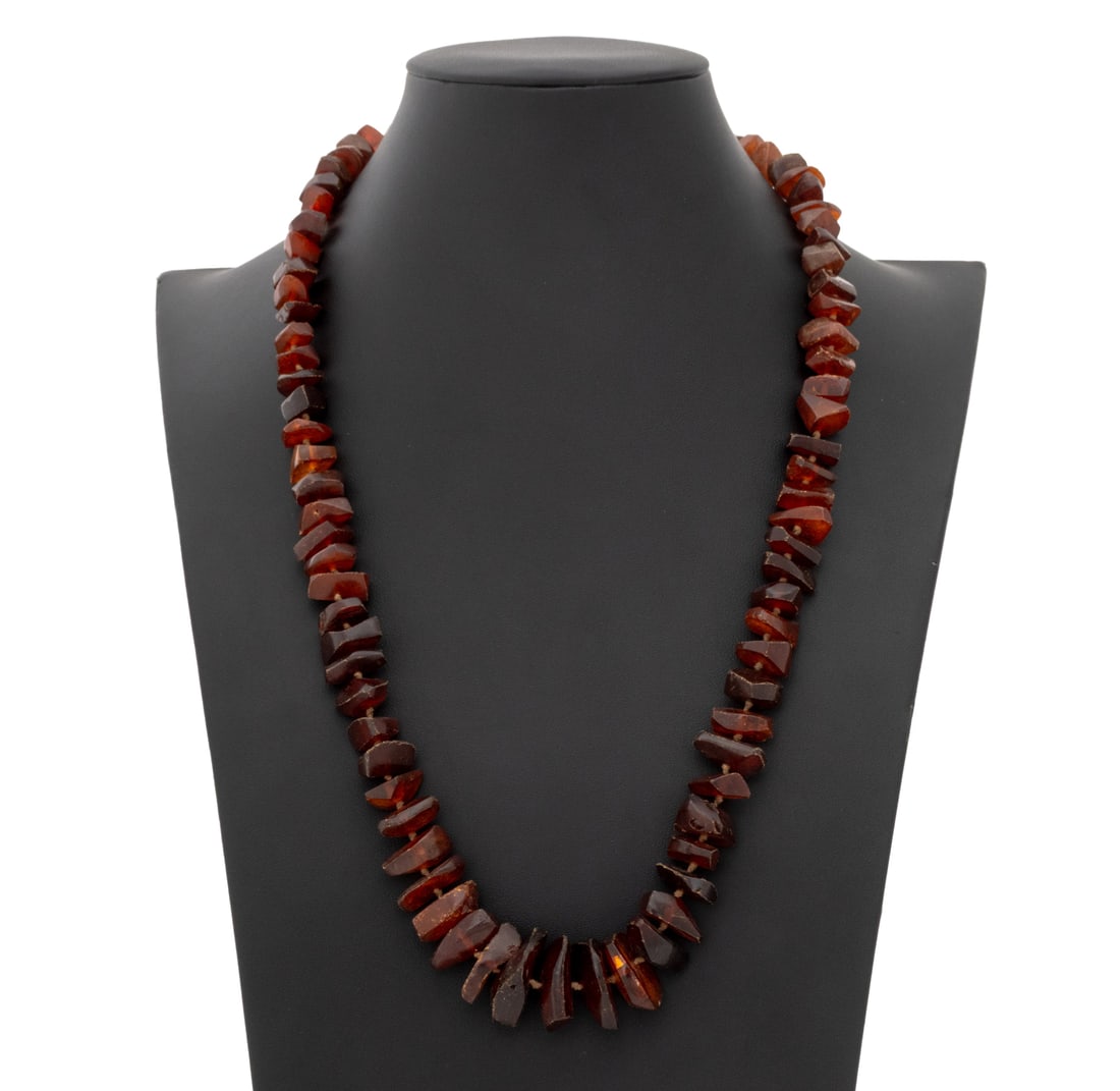 Graduated Baltic Amber Bead Necklace (1 of 7)