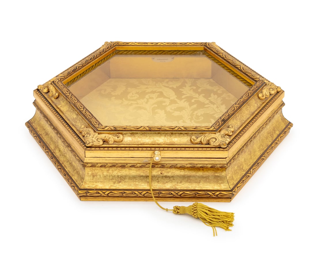 Italian Hexagonal Giltwood Display Case (1 of 11)