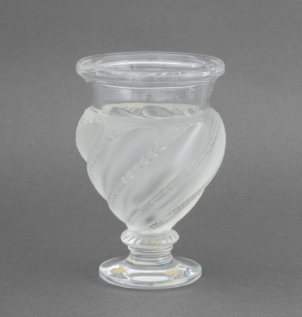 Lalique "Ermenonville" Crystal Vase (1 of 7)