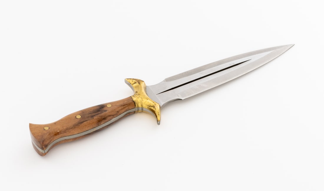 Oak Handled Double-Edged Dagger - 4