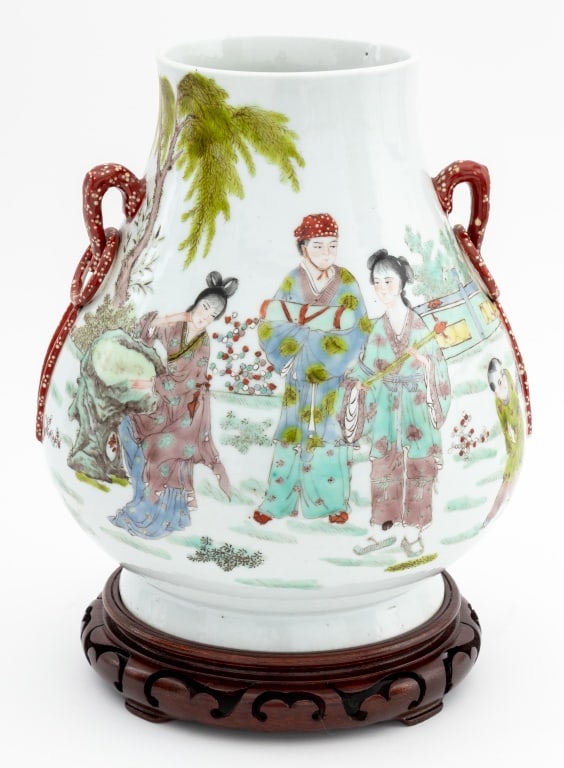 Chinese Famille Verte Porcelain Hu Vase: Chinese Famille Verte Porcelain Hu Vase, hand-enameled with courtly landscape scene and with two applied loop form handles, blue underglaze six character mark to underside, together with carved wood s