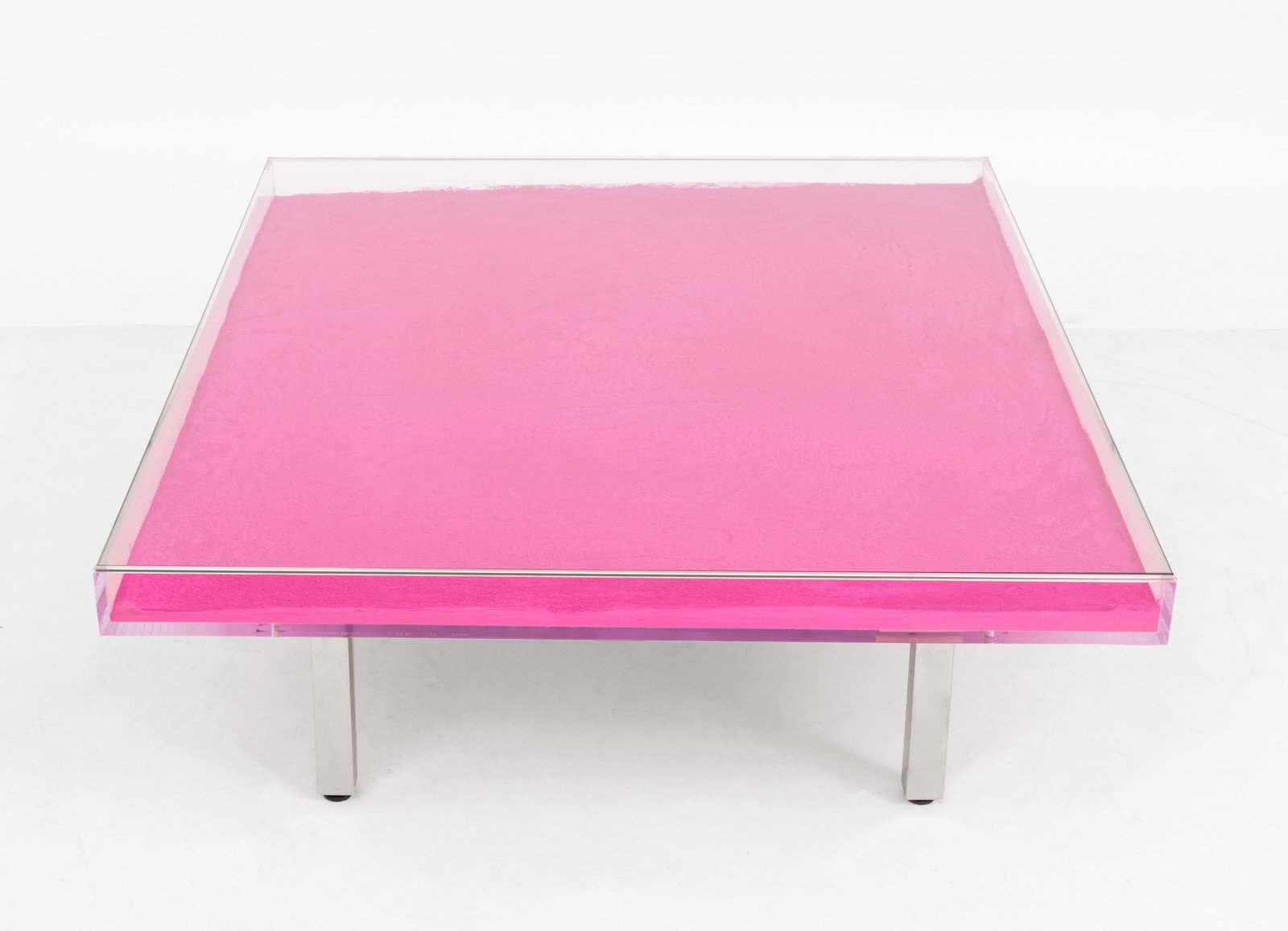 Yves Klein "Table Rose" - 14