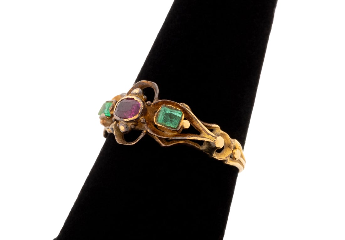 14K Yellow Gold Emerald Ruby Three Stone Ring - 2