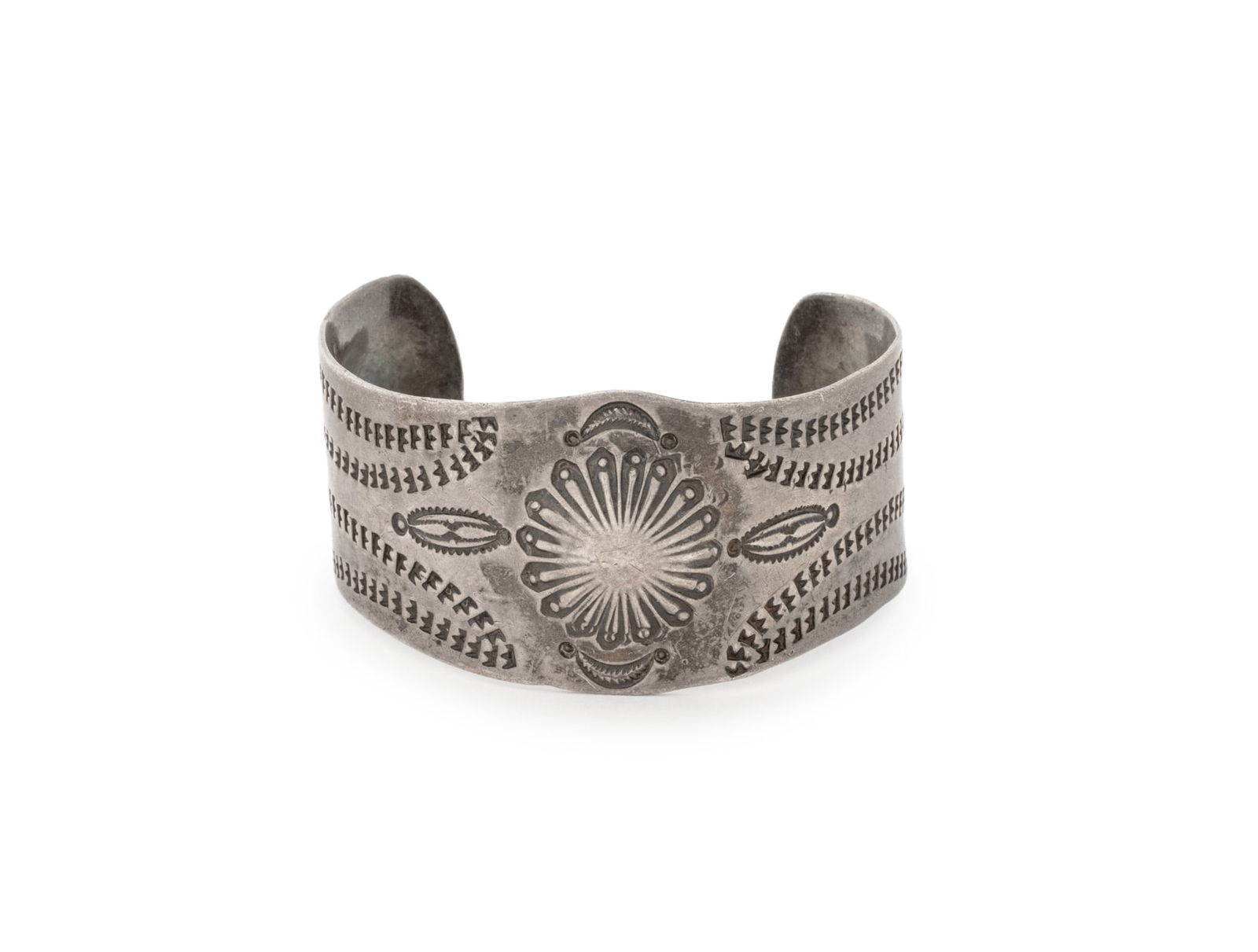 Navajo Dine Sterling Silver Wide Cuff Bracelet (1 of 7)