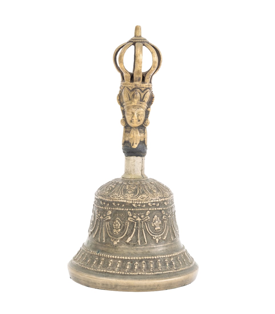Tibetan Brass Dorje Handle Bell, 17th C.: Tibetan Brass Dorje Vajra Handle Bell, 17th century or earlier, with figural finial and wrought iron clapper. 7.25" H x 3.75" Diameter. Provenance: From the Estate of Joseph Lawrence Gardella. Keyword