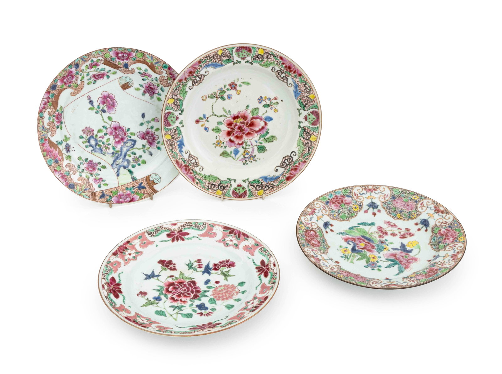 Chinese Export Famille Rose Porcelain Plates, 4: Group of Four Chinese Export Famille Rose Porcelain Plates, Qianlong Period, each hand-enameled with chrysanthemum flowers with scrolling floral motif border to rim, unmarked. 9" Diameter x 1" H.
