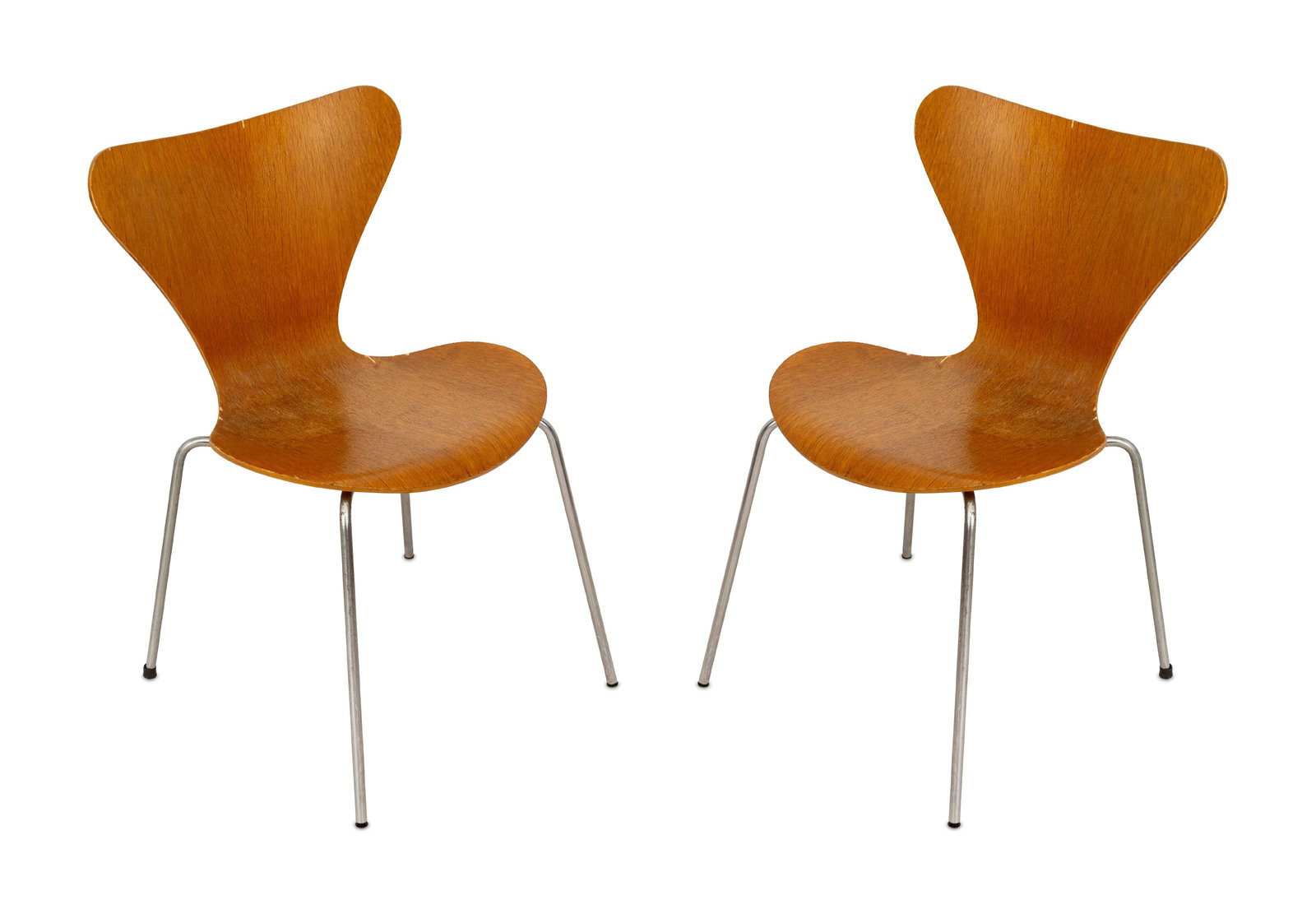 Arne Jacobsen x Fritz Hansen Series 7 Chairs, Pair (1 of 6)