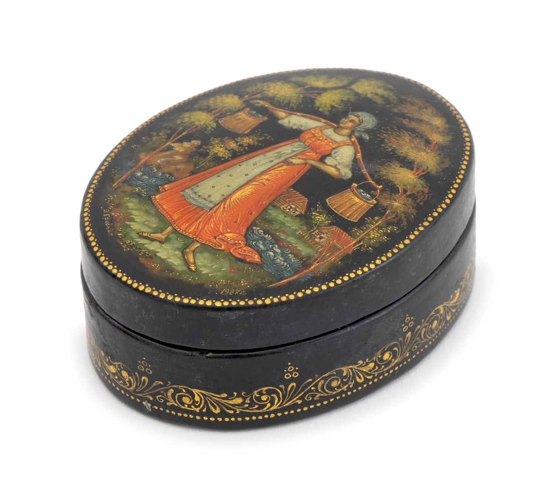 Russian Black Lacquered Oval Trinket Box (1 of 5)