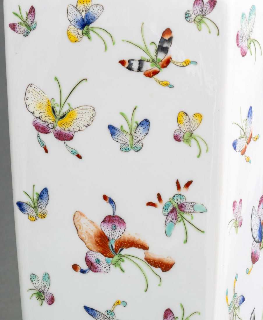 Chinese Porcelain Butterfly Vases Mounted Lamps, 2 - 5