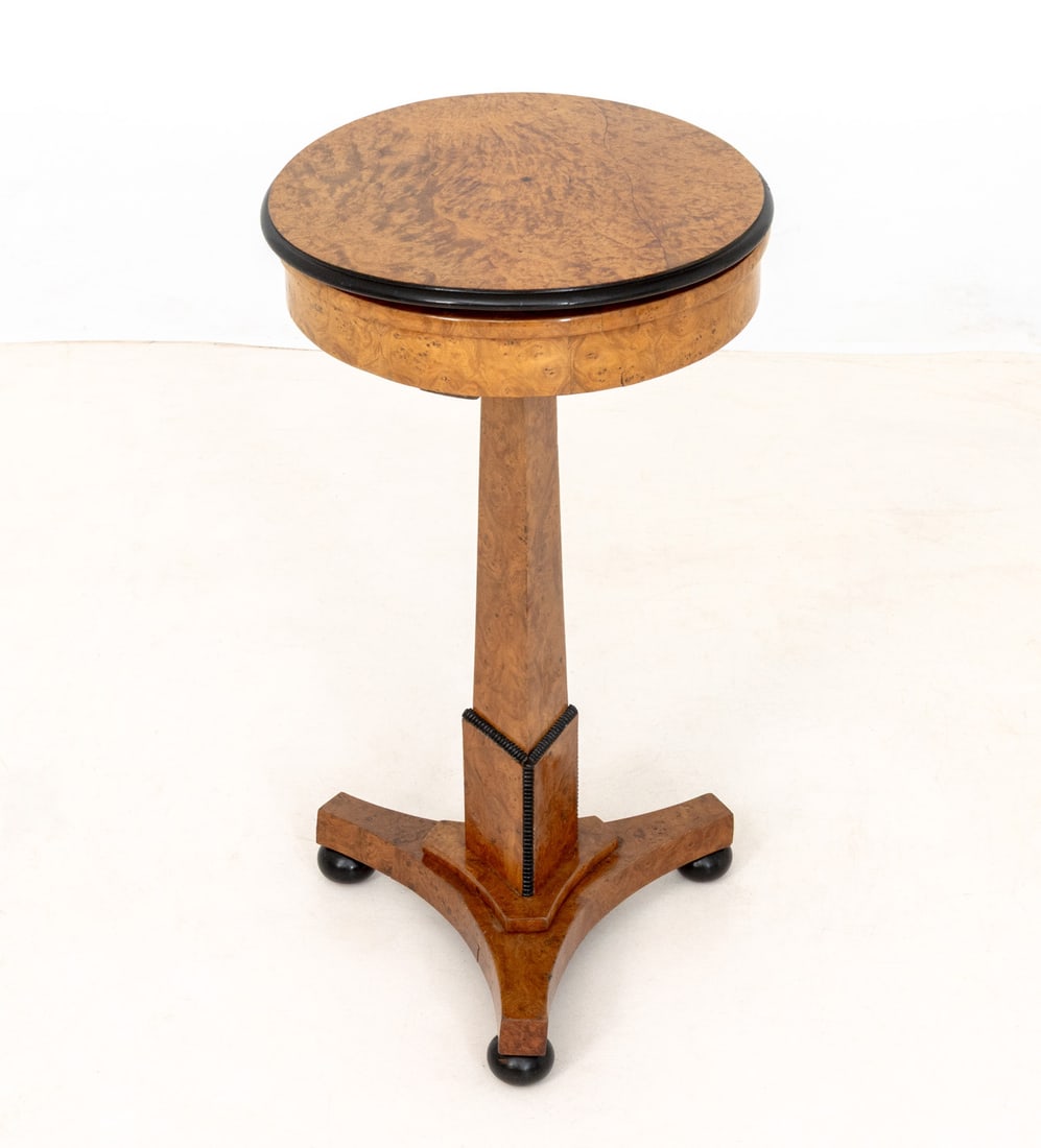 Biedermeier Birch Circular Work Table, 19th C. - 2