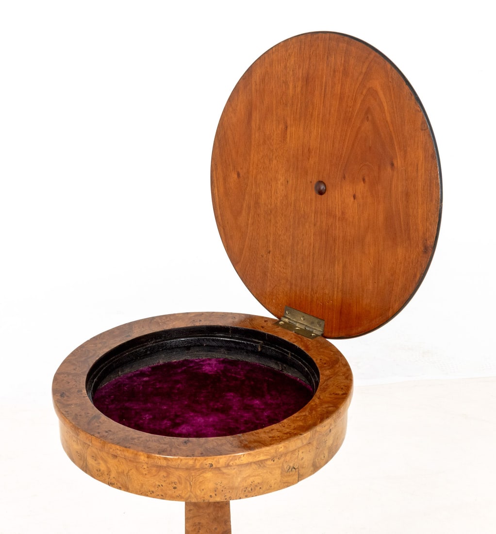 Biedermeier Birch Circular Work Table, 19th C. - 5