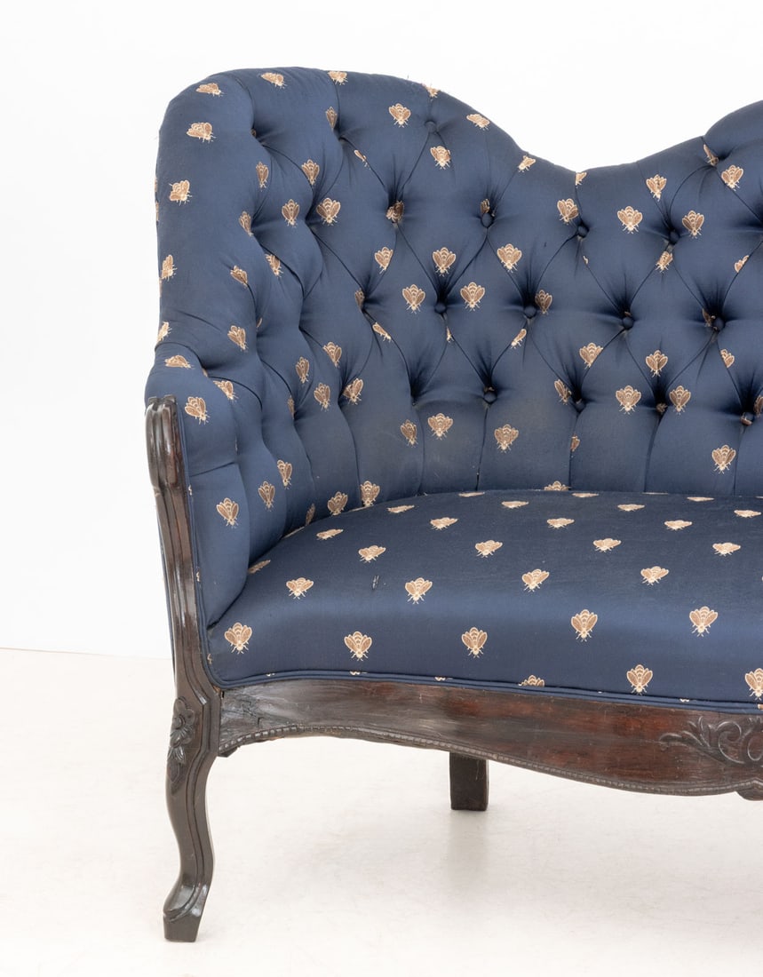 Victorian Button-Tufted Upholstered Walnut Sofa - 3