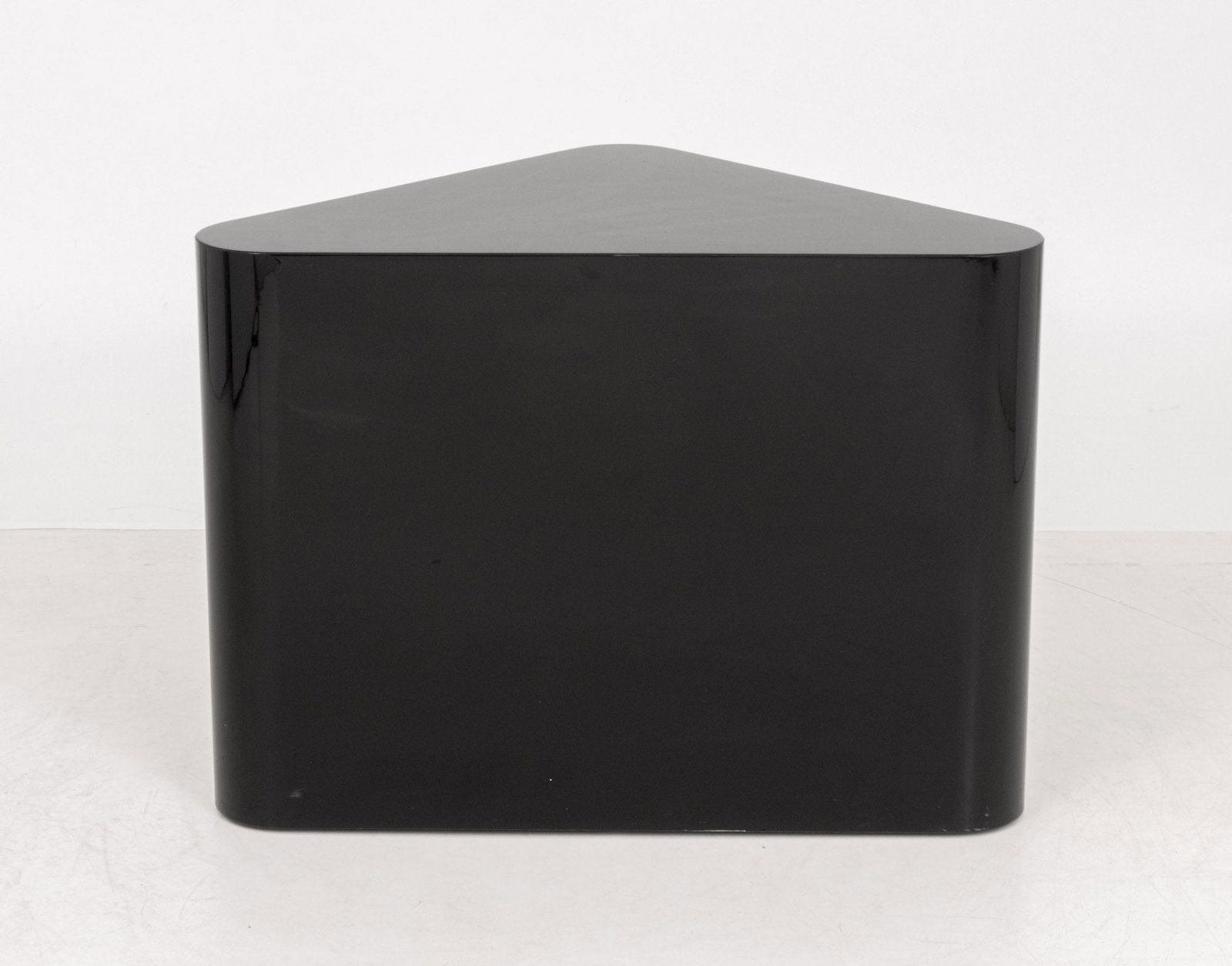 Postmodern Black Lacquered Triangular Pedestal - 6