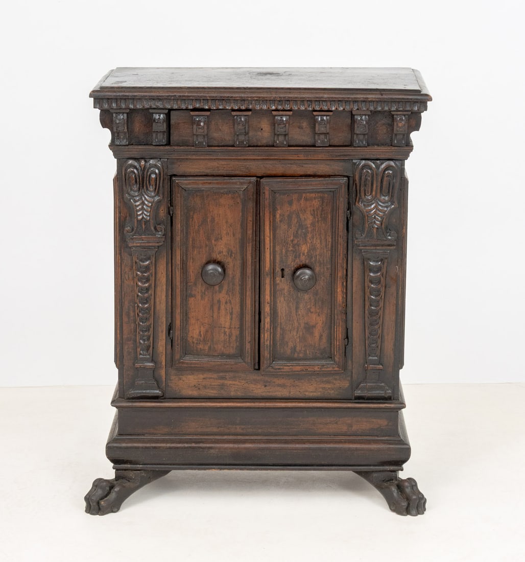 Italian Renaissance Walnut Cabinet, 17th C. - 2