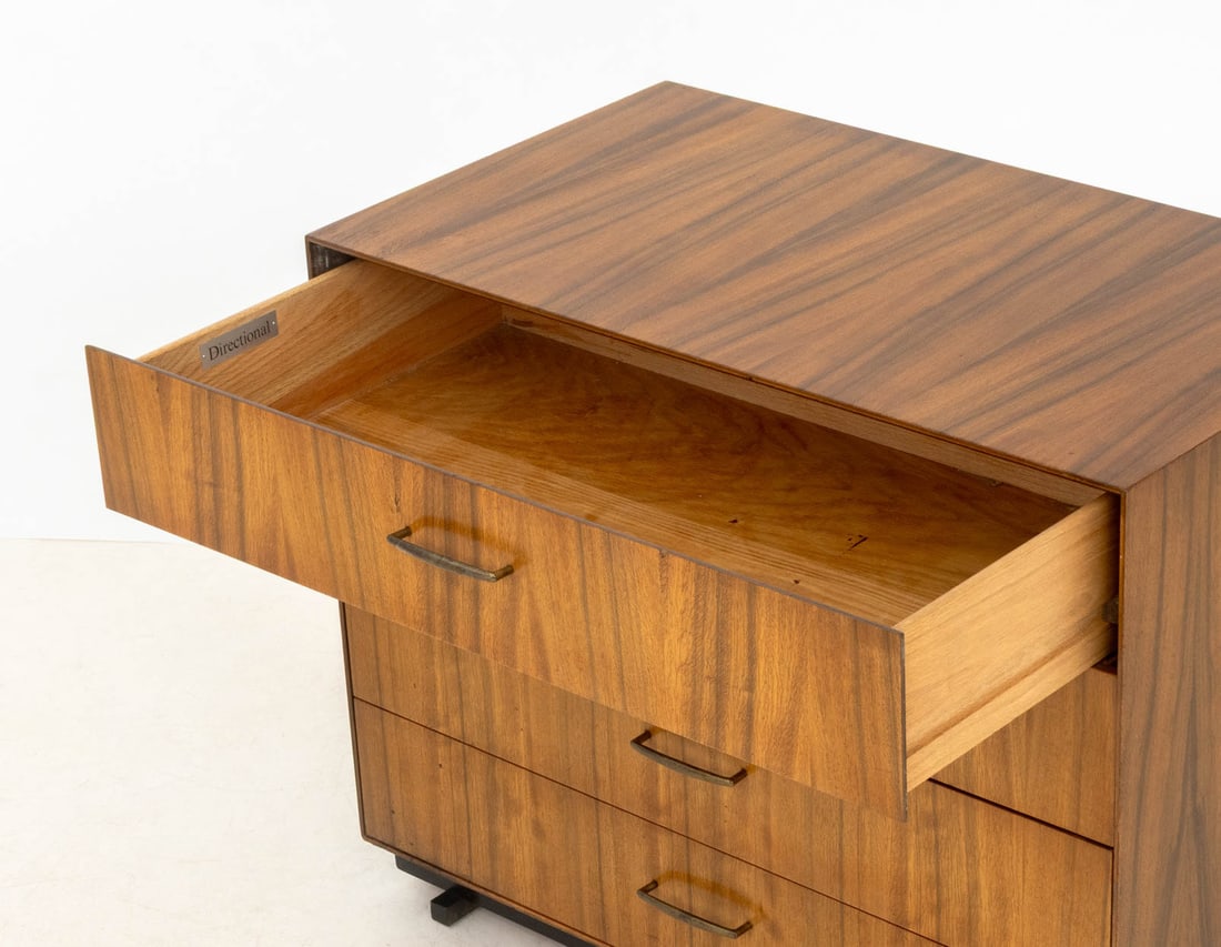 Paul McCobb x Directional Walnut Chest of Drawers - 5