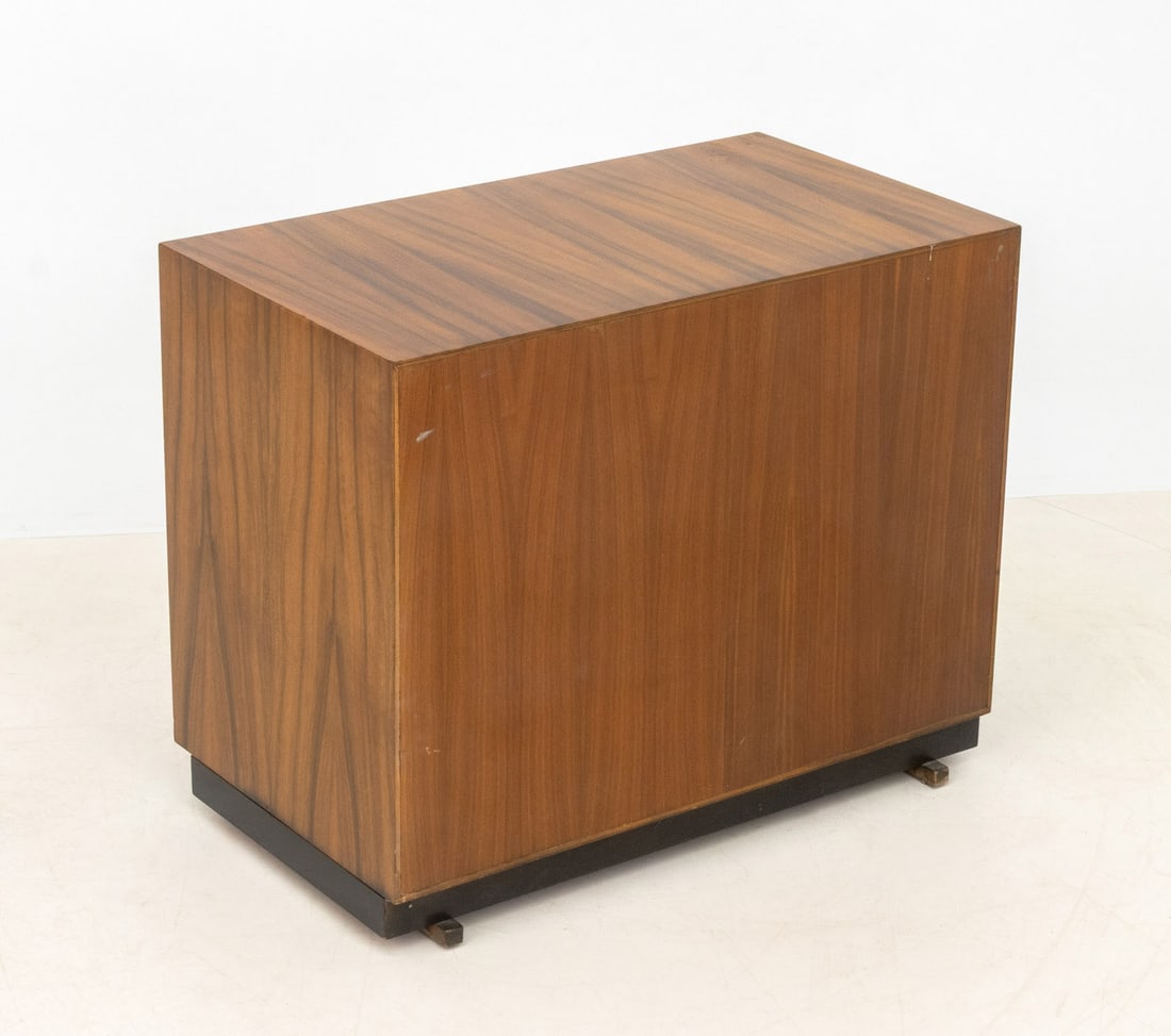 Paul McCobb x Directional Walnut Chest of Drawers - 8