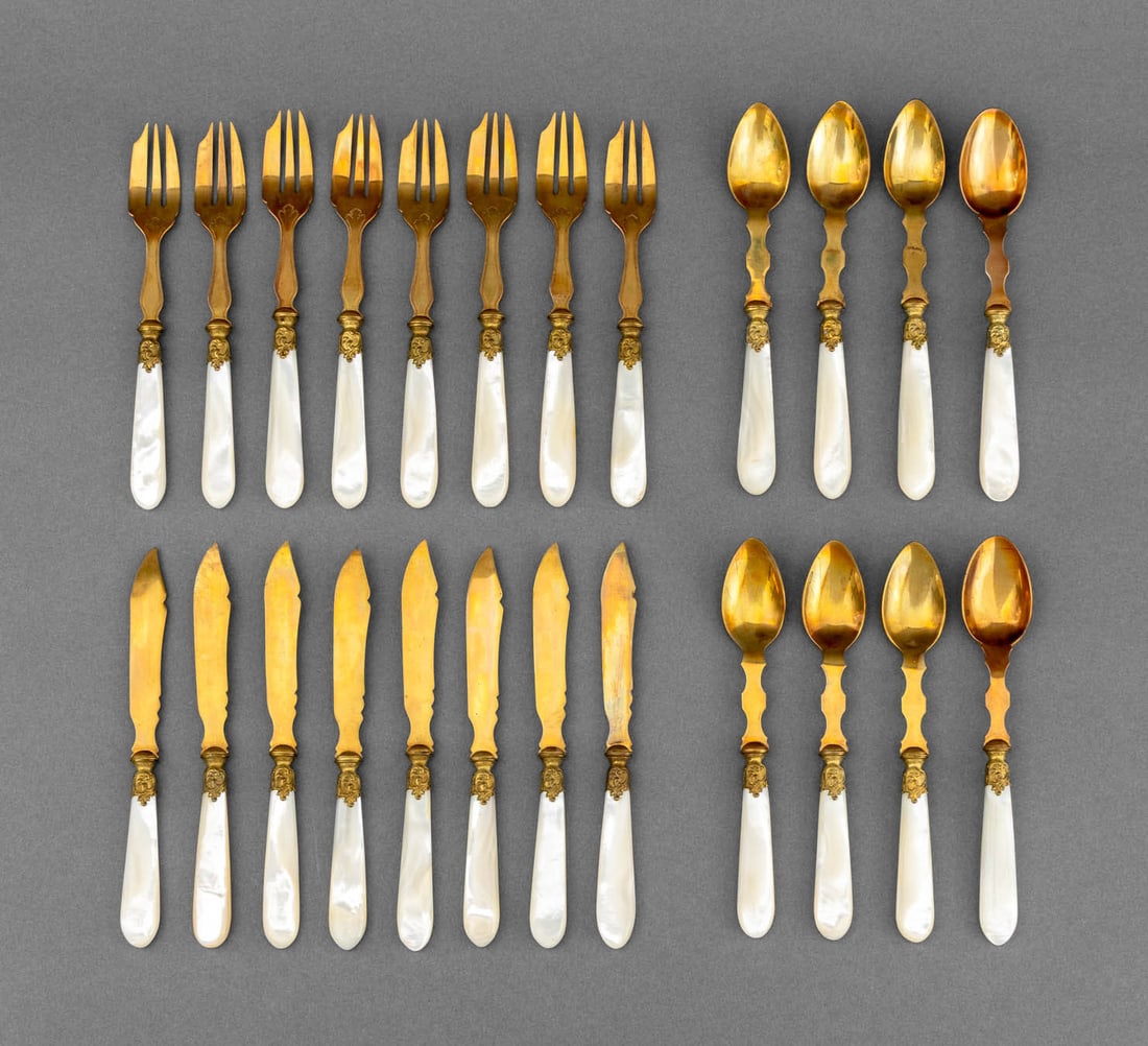 Mother-of-Pearl & Gold Wash Flatware Service for 8 - 2