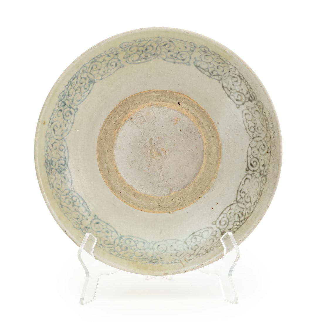 Chinese Blue and White Ceramic Bowl (1 of 5)