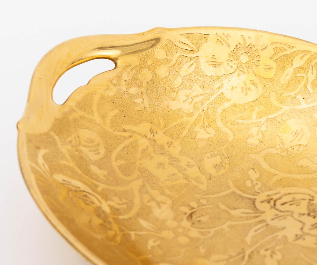 Gilt Encrusted Porcelain Tableware, 7 Pcs. - 7