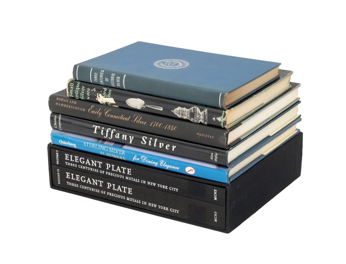 Books on Antique Silver, 7: Collection of Seven Books on Antique Silver, comprising: "Elegant Plate: Three Centuries of Precious Metal in New York City", ed.: Waters, Deborah Dependahl, 2 volumes in slipcase, "Small Antique Silv
