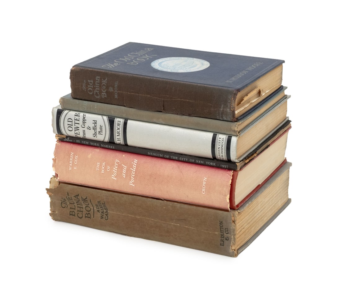 Books on Pewter and Ceramic Tableware, 6: Collection of 6 Books on Pewter and Ceramic Tableware, comprising: "The Old China Book", Moore, N. Hudson, "The Blue-China Book", Camehl, Ada Walker, "The Book of Pottery and Porcelain", Cox, Warren E