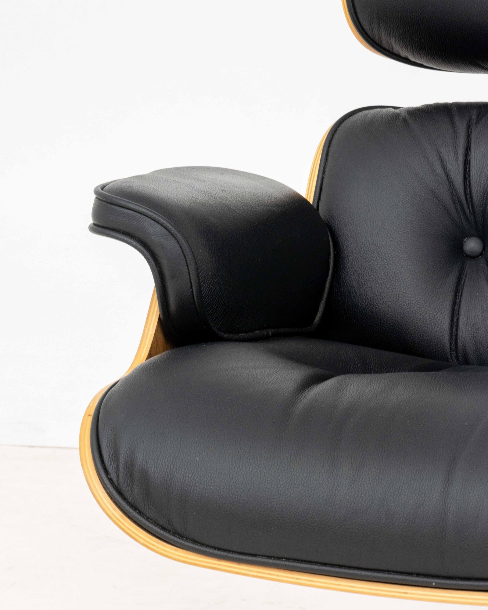 Eames for Herman Miller Lounge Chair and Ottoman - 5